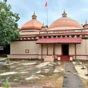 Mahalaxmi Temple is situated on the Utambar hill in Kelshi